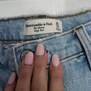 Abercrombie & Fitch The Skinny High Rise